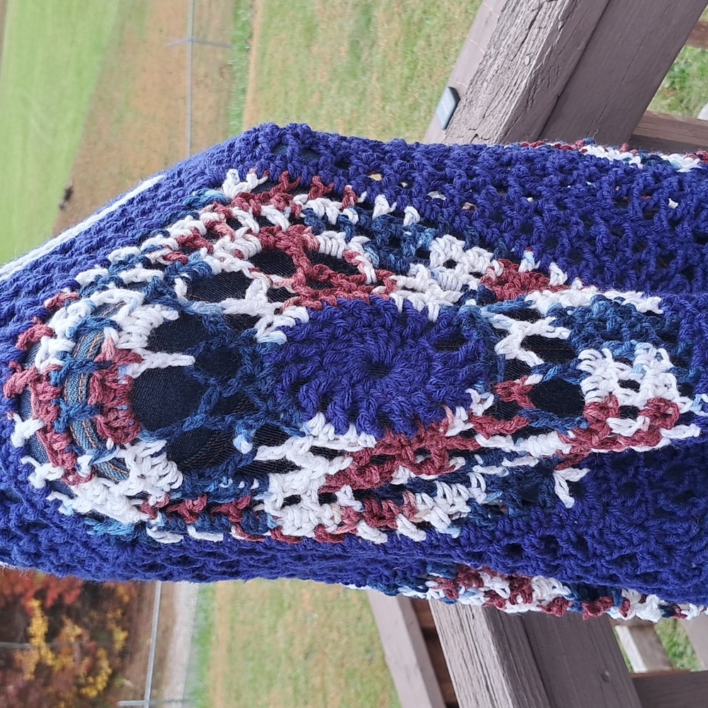 Hand Crafted Crochet Chunky Navy Blue White Burgundy Poncho Essential Boho - Picture 7 of 13